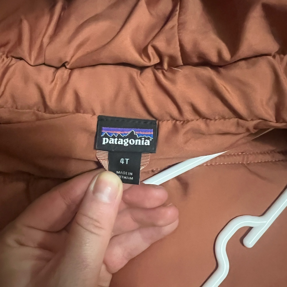 Patagonia GIRLS Cream Sherpa Hooded Coat - Picture 8 of 9